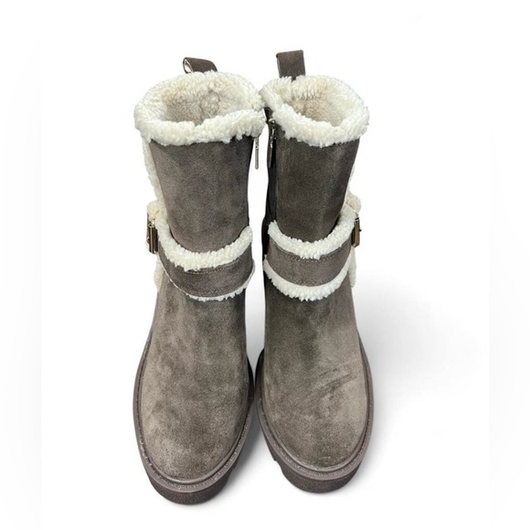 Blondo Women's Waterproof Teryn Block
Heel Ankle Boot, Java Suede - Picture 5 of 8